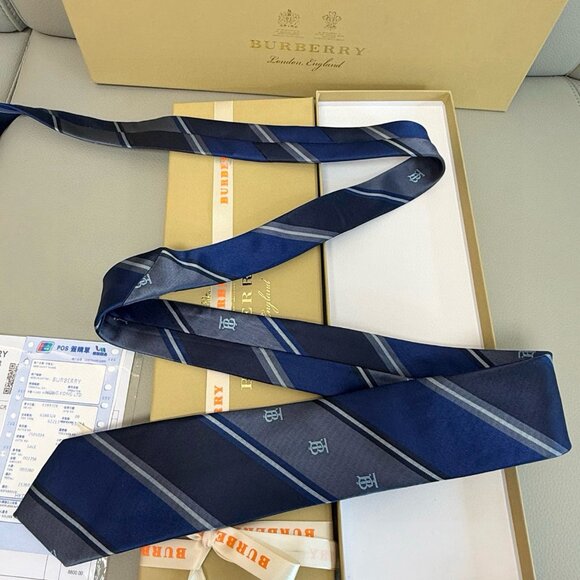 Men's Burberry Tie - Picture 3 of 5